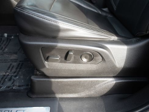 Used 2021 Chevrolet Tahoe Z71 w/ Z71 Signature Package image 12