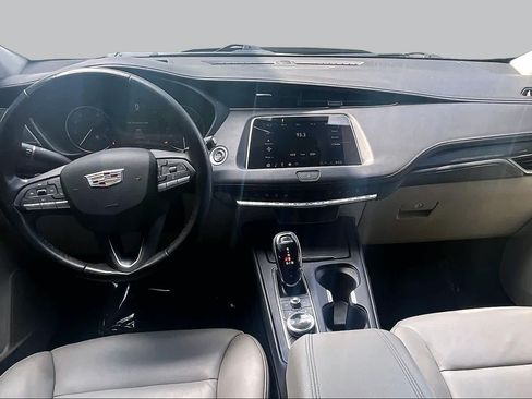 Used 2022 Cadillac XT4 Premium Luxury w/ Safety Alert Package AWD/4WD image 16