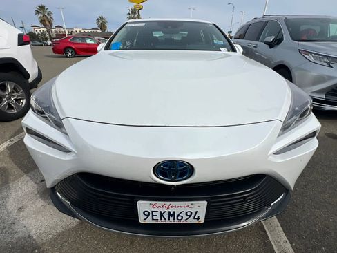 Certified 2022 Toyota Mirai XLE image 6