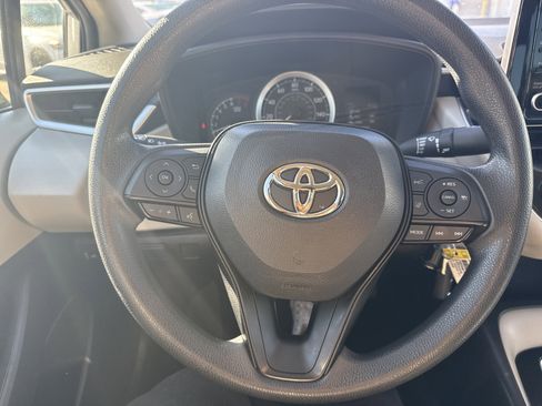 Used 2022 Toyota Corolla LE image 20