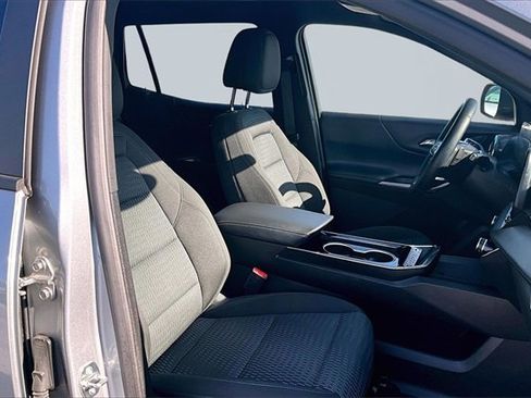 Used 2025 Chevrolet Equinox LT image 7