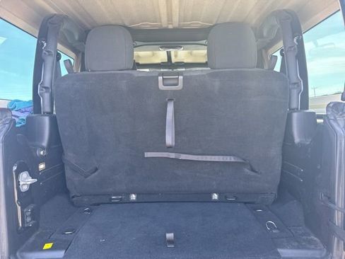 Used 2018 Jeep Wrangler Sport AWD/4WD image 16