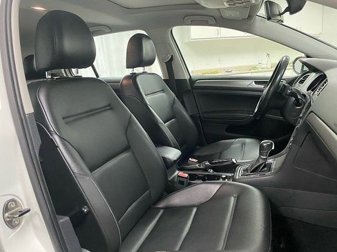Used 2017 Volkswagen Golf Wolfsburg Edition image 14