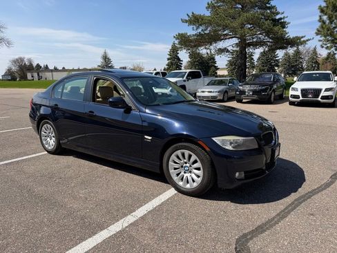 Used 2009 BMW 328i xDrive Sedan AWD/4WD image 8