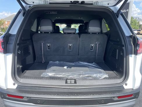 Used 2025 GMC Acadia Elevation w/ Elevation Premium Package FWD image 37