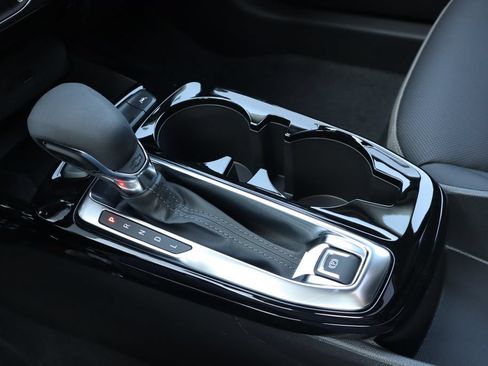 New 2026 Chevrolet Trax ACTIV w/ Sunroof Package FWD image 9