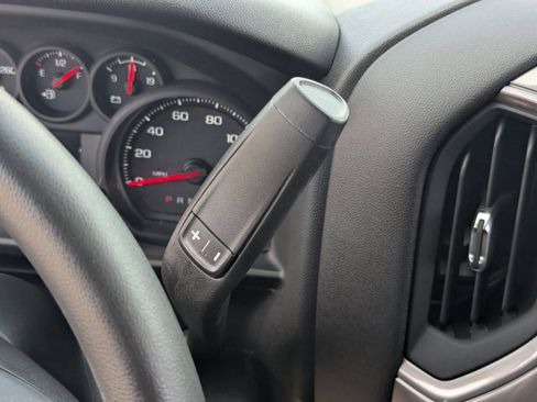 Used 2025 Chevrolet Silverado 2500 Custom w/ Custom Value Package image 30