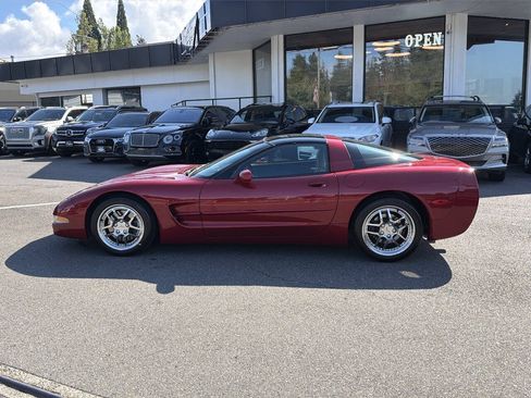 Used 1999 Chevrolet Corvette Coupe w/ Roof Pkg RWD image 2