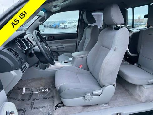 Used 2010 Toyota Tacoma PreRunner image 17