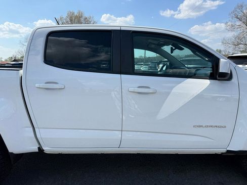 Used 2021 Chevrolet Colorado LT image 38