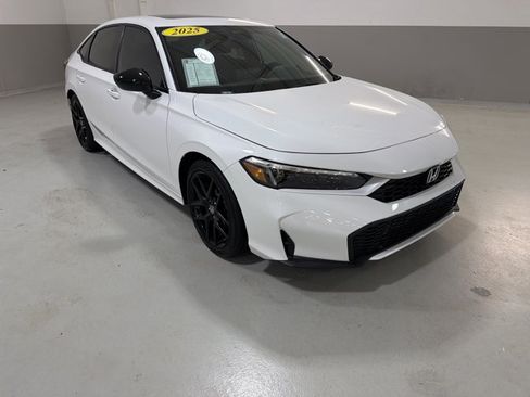 Used 2025 Honda Civic Sport image 4