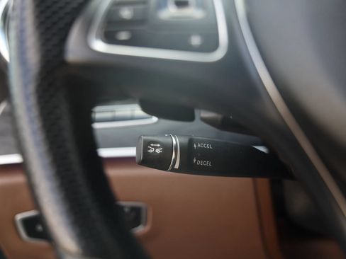 Used 2018 Mercedes-Benz E 300 4MATIC image 38