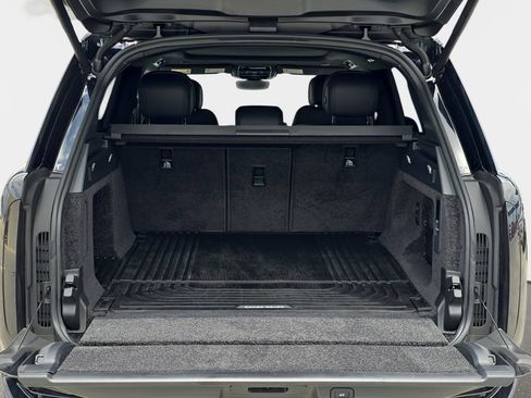 Certified 2025 Land Rover Range Rover SE AWD/4WD image 12