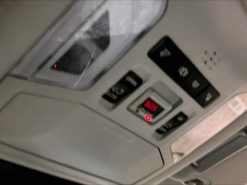 Used 2019 Toyota RAV4 XLE w/ Convenience Package image 34