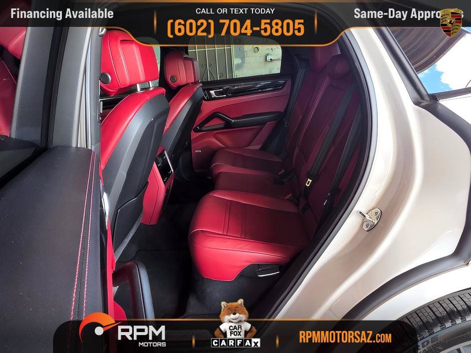 Used 2021 Porsche Cayenne S AWD/4WD image 10