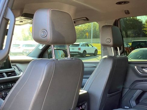 Used 2022 Chevrolet Tahoe RST w/ Sport Performance Package RWD image 27