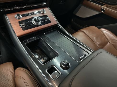 Used 2022 Lincoln Aviator Reserve w/ Equipment Group 201A image 42