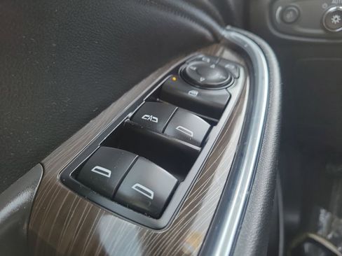 Used 2016 Chevrolet Malibu Premier w/ Driver Confidence Package image 21