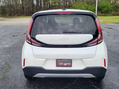Used 2024 Kia Soul LX w/ Option Group 015 image 3