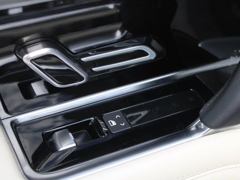 Used 2023 Land Rover Range Rover SE image 39