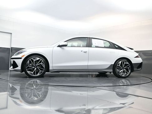 Used 2024 Hyundai Ioniq 6 SEL image 26