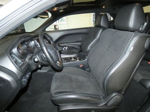 Used 2023 Dodge Challenger GT w/ Plus Package image 8