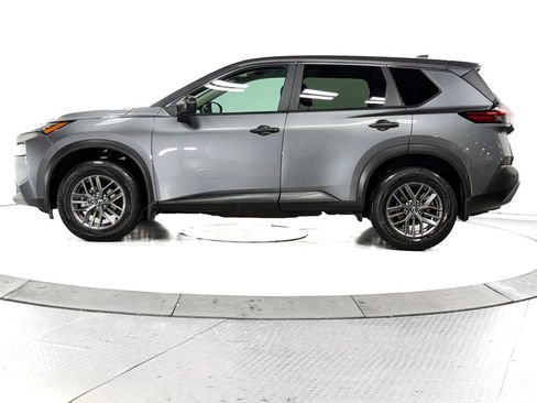 Used 2023 Nissan Rogue S image 6