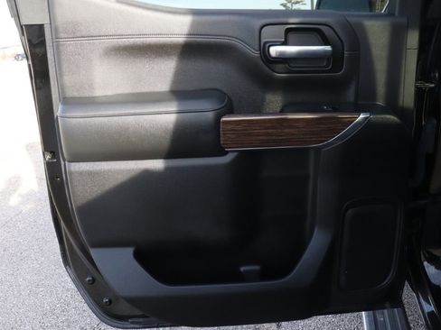 Used 2020 Chevrolet Silverado 1500 High Country w/ Technology Package image 23