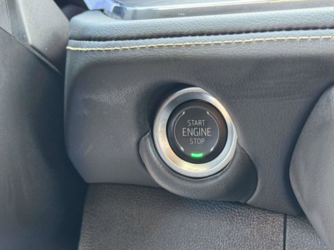 Certified 2025 Chevrolet Suburban Premier image 6