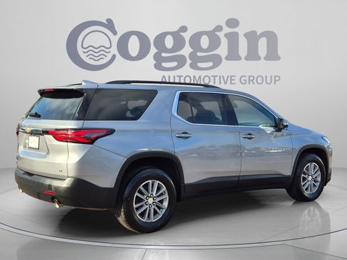Used 2023 Chevrolet Traverse LT FWD image 5