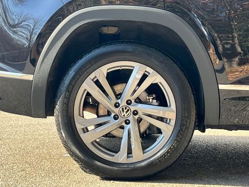 Certified 2024 Volkswagen Atlas Cross Sport SEL R-Line image 8