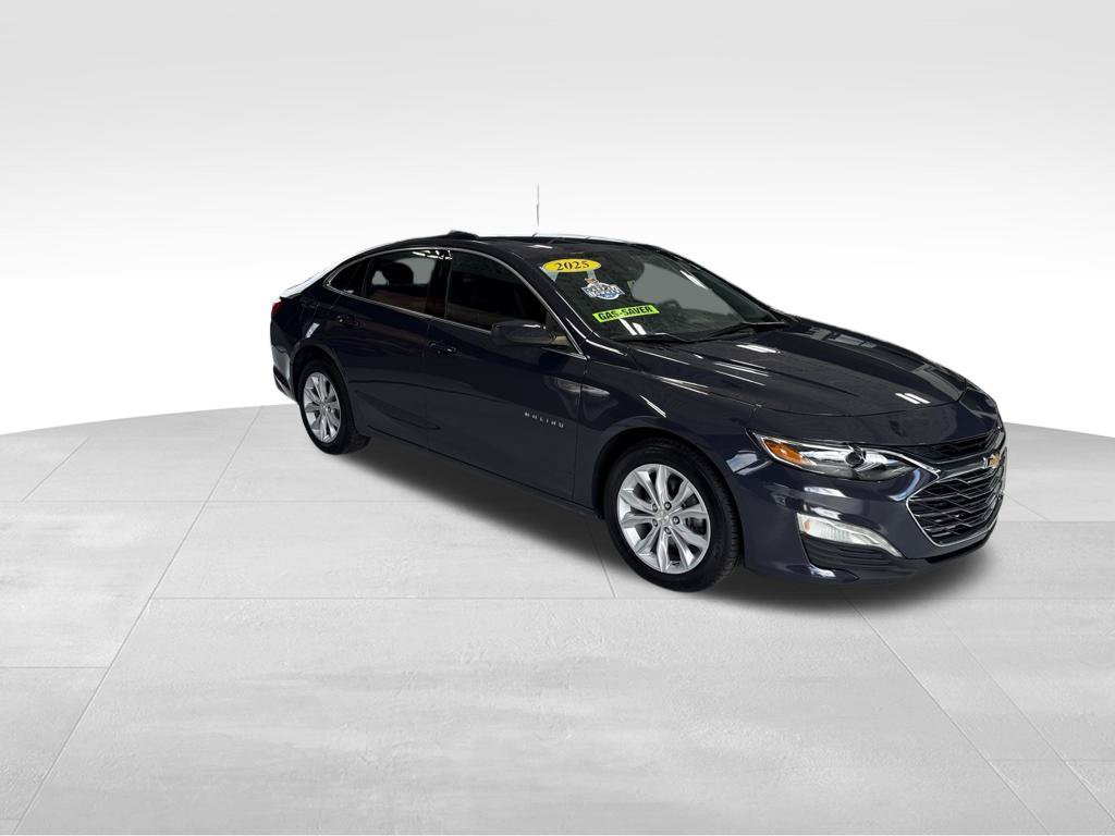 Used 2025 Chevrolet Malibu LT FWD image 11