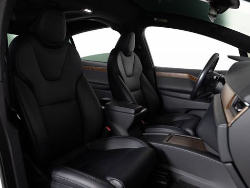 Used 2021 Tesla Model X Long Range AWD/4WD image 31
