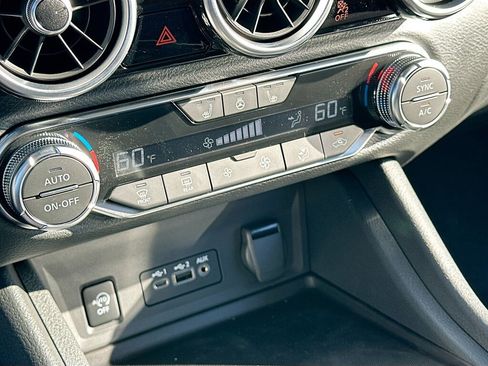 New 2025 Nissan Sentra SV image 9