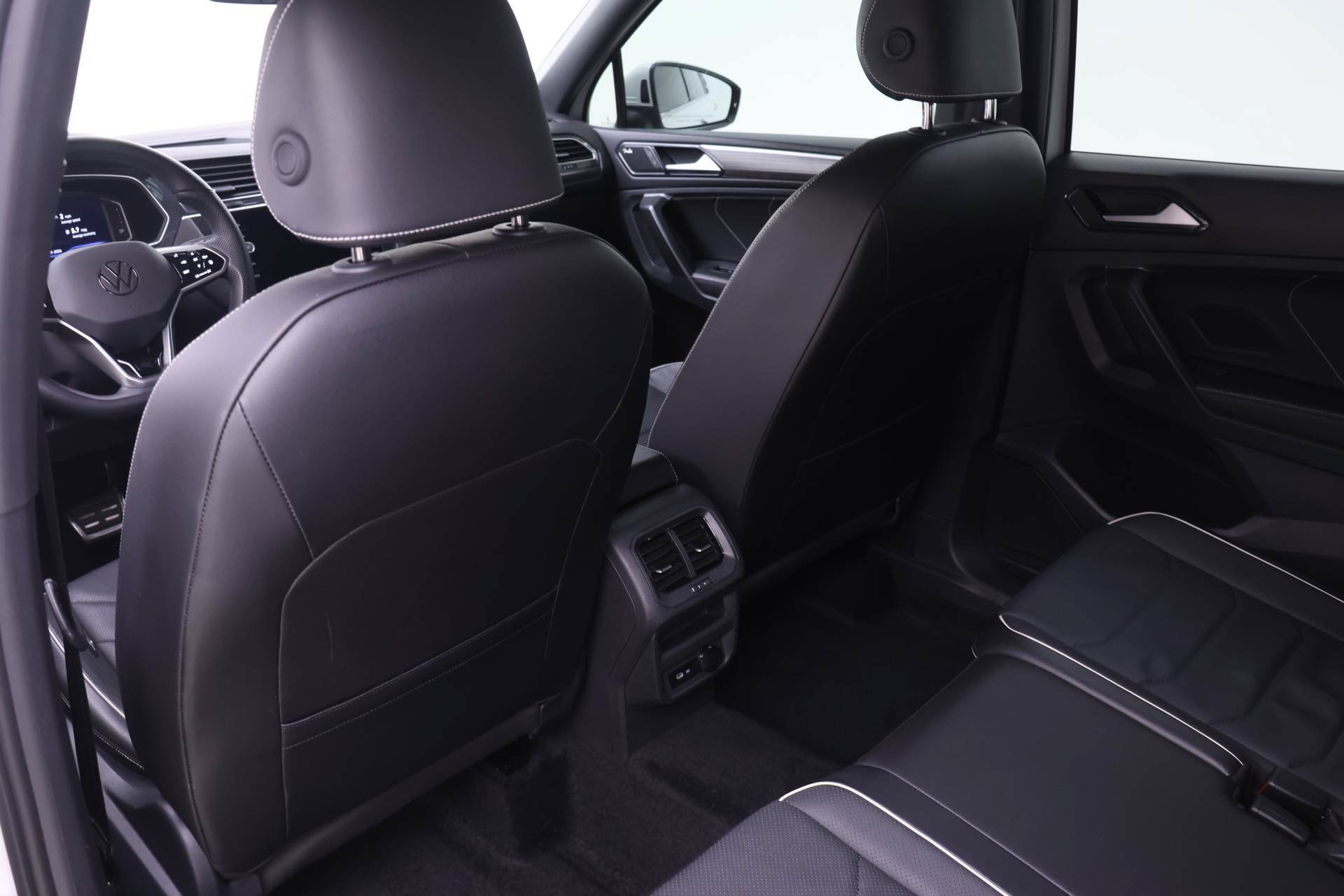 Used 2024 Volkswagen Tiguan SEL R-Line AWD/4WD image 14
