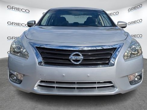 Used 2015 Nissan Altima 2.5 SV w/ Convenience Package image 2