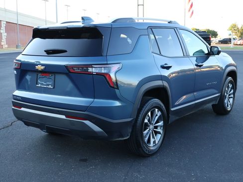 Used 2025 Chevrolet Equinox LT w/ Convenience Package II FWD image 28