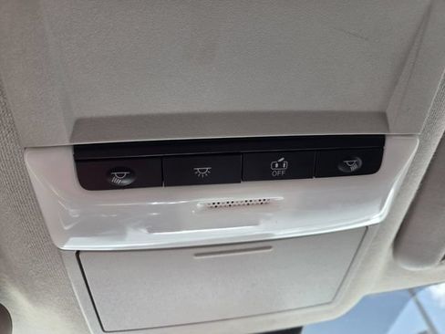 Used 2024 Nissan Sentra SV FWD image 32