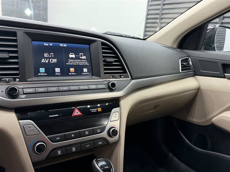 Used 2017 Hyundai Elantra Value Edition FWD image 10