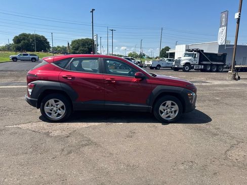 Used 2024 Hyundai Kona SE AWD/4WD image 19