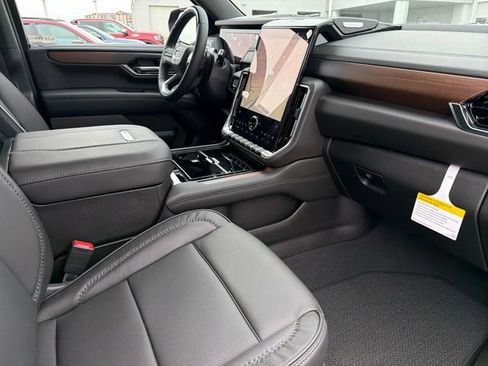 New 2026 GMC Yukon Denali w/ Denali Reserve Package AWD/4WD image 21