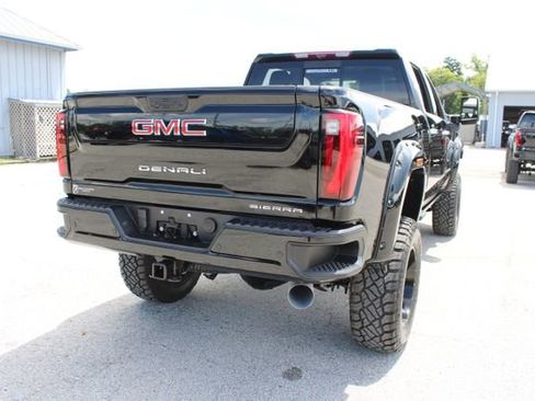 Used 2024 GMC Sierra 2500 Denali w/ Denali Reserve Package image 12