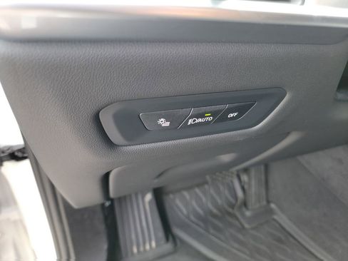 Certified 2025 BMW X5 xDrive50e w/ Premium Package image 23