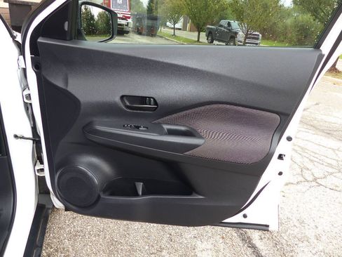 Used 2020 Nissan Kicks S FWD image 39
