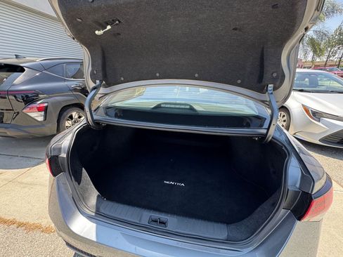 Used 2025 Nissan Sentra SV FWD image 30