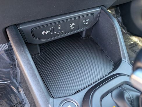 Certified 2025 Kia K4 LXS image 30