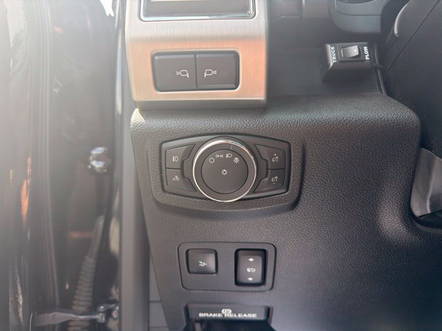 Used 2019 Ford F450 Platinum w/ Platinum Ultimate Package AWD/4WD image 25
