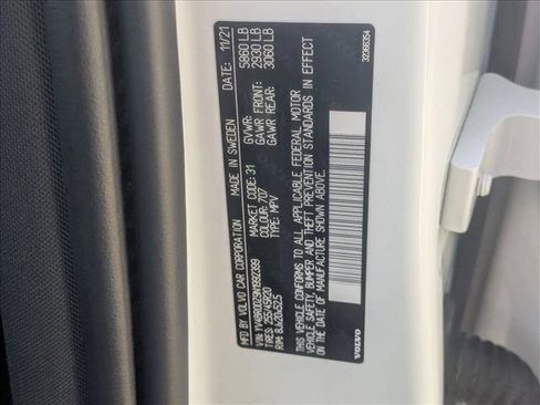 Used 2022 Volvo XC60 T8 Inscription Expression w/ Advanced Package image 26