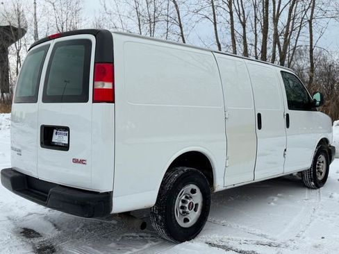 Used 2016 GMC Savana 2500 image 10