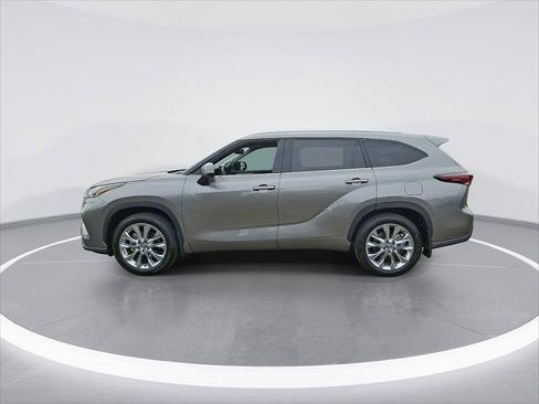 Certified 2026 Toyota Highlander Limited AWD/4WD image 7